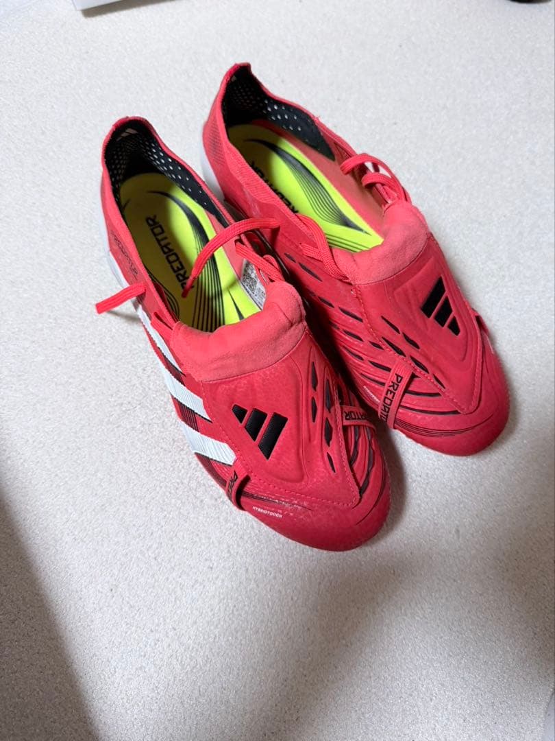 タイムセール50%offadidas Predator サッカーシューズ レッド