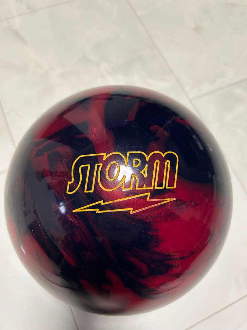 ボール STORM ICONIC CODE