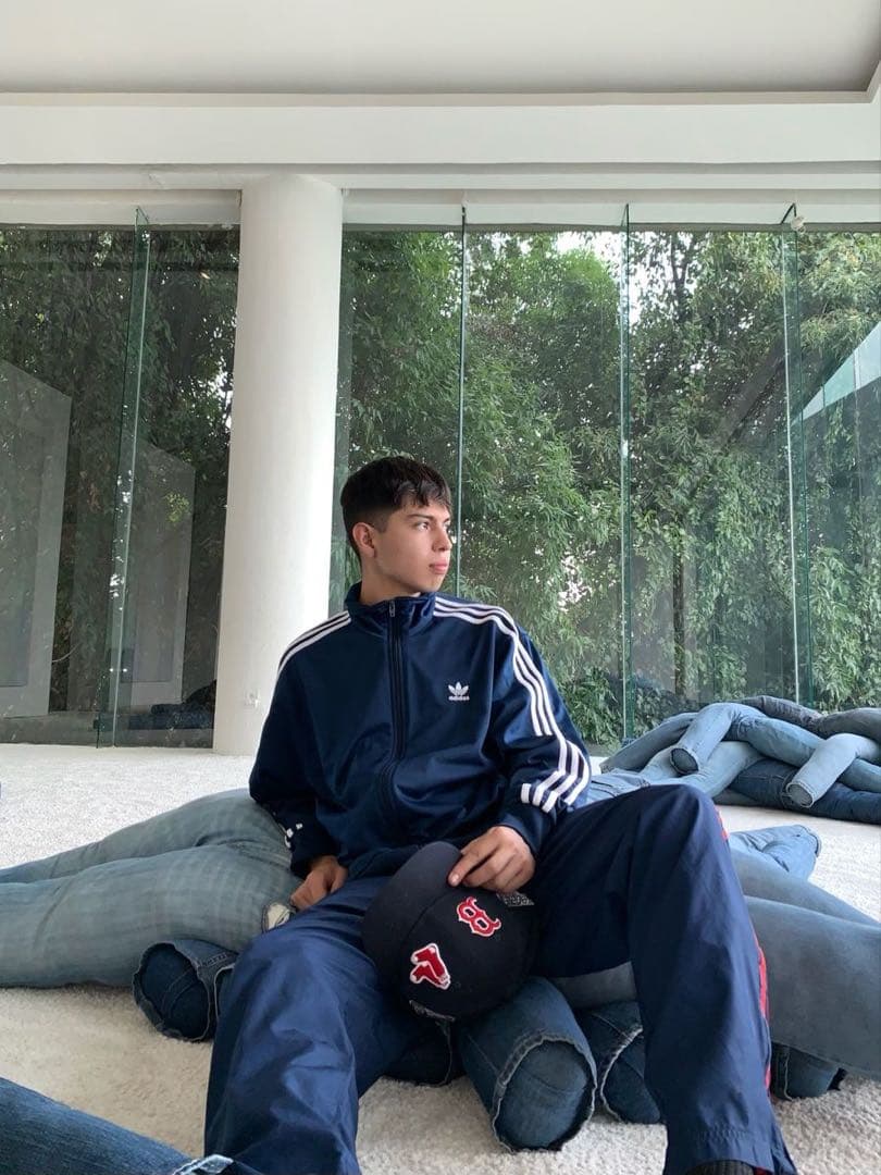 完全正規品adidasトラックジャケットSサイズ