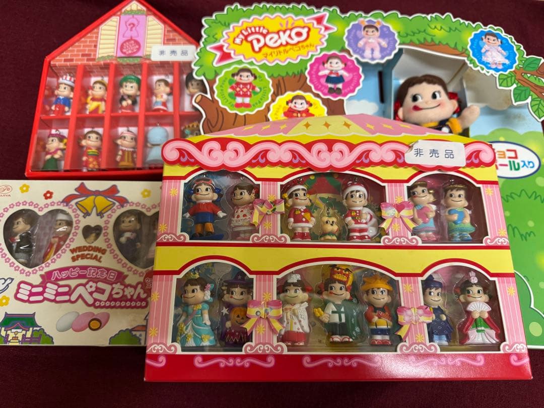 ミニペコちゃんフィギュアセット　非売品など