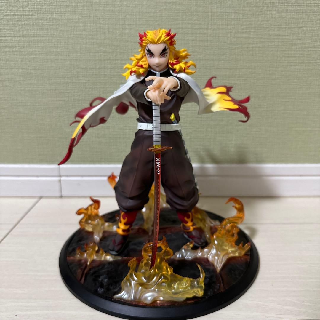 鬼滅の刃　煉獄杏寿郎無限列車編 1/8スケールフィギュア ➕