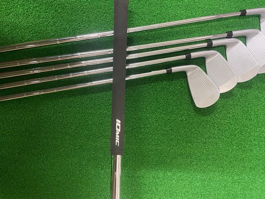 ゼクシオeks2022アイアン　5〜P モーダス105R