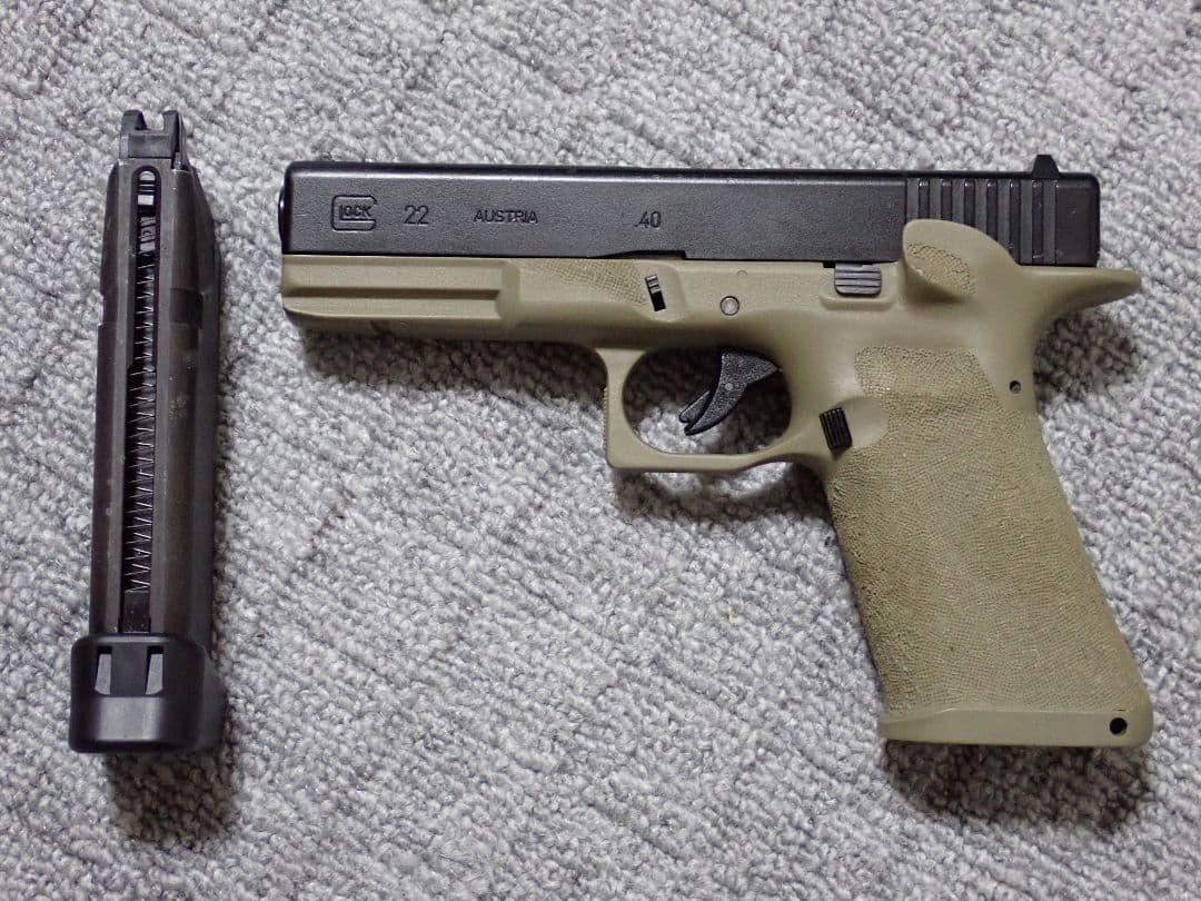 東京マルイ Glock22 アサルトフレームカスタム マガジン2本付き