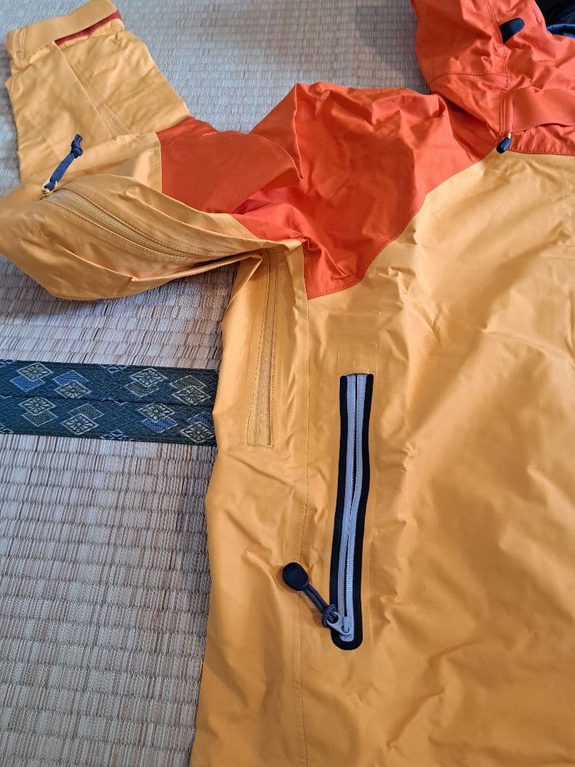 【再値下げ】【美品】mont-bell ダイナアクションパーカー