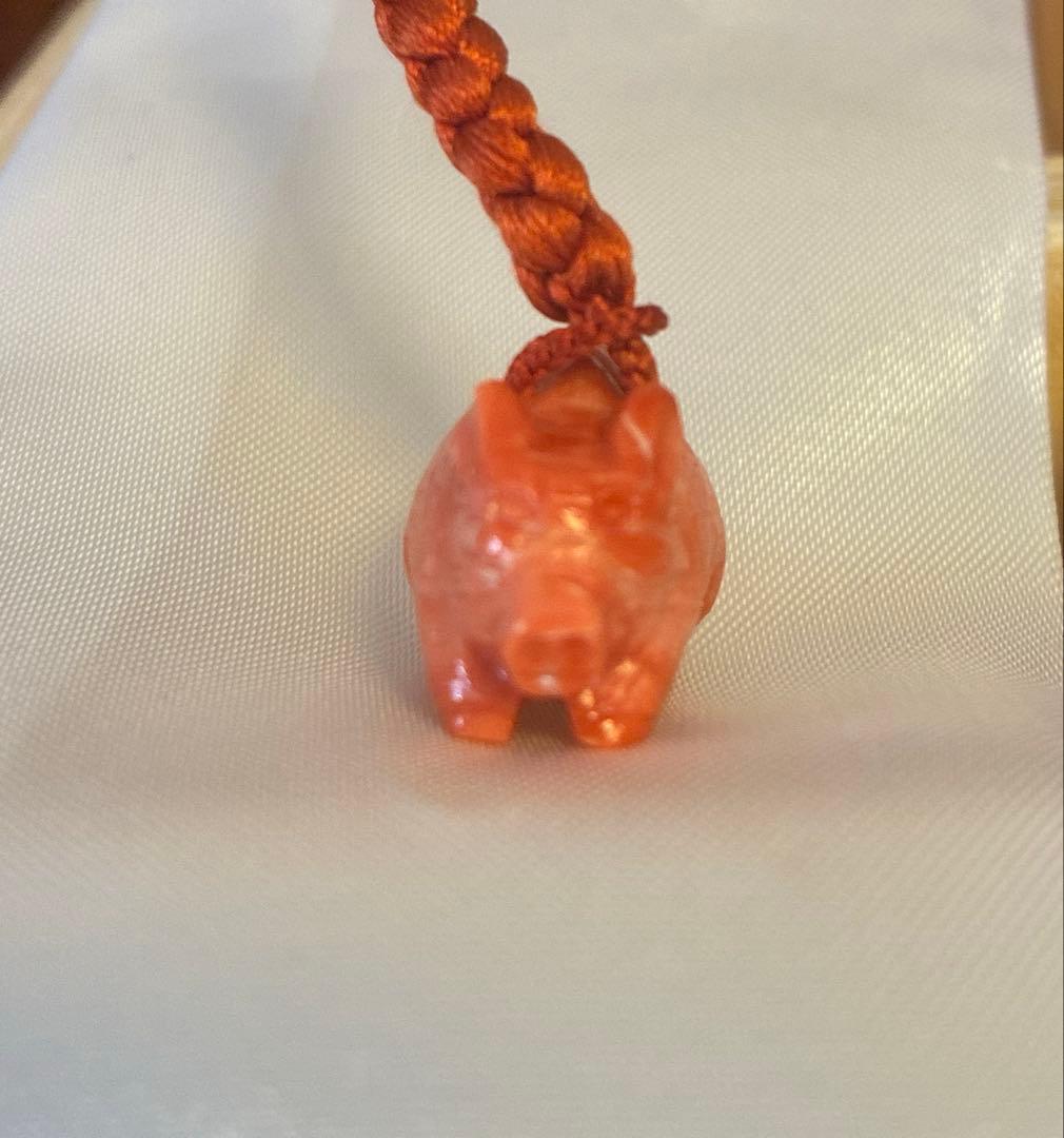 谷口康隆 作 猪 百貨店購入 根付 チャーム ストラップ 珊瑚 アクセサリー