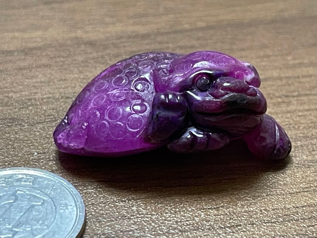 超レア　スギライト　石　半透明　手彫り　神話の生き物