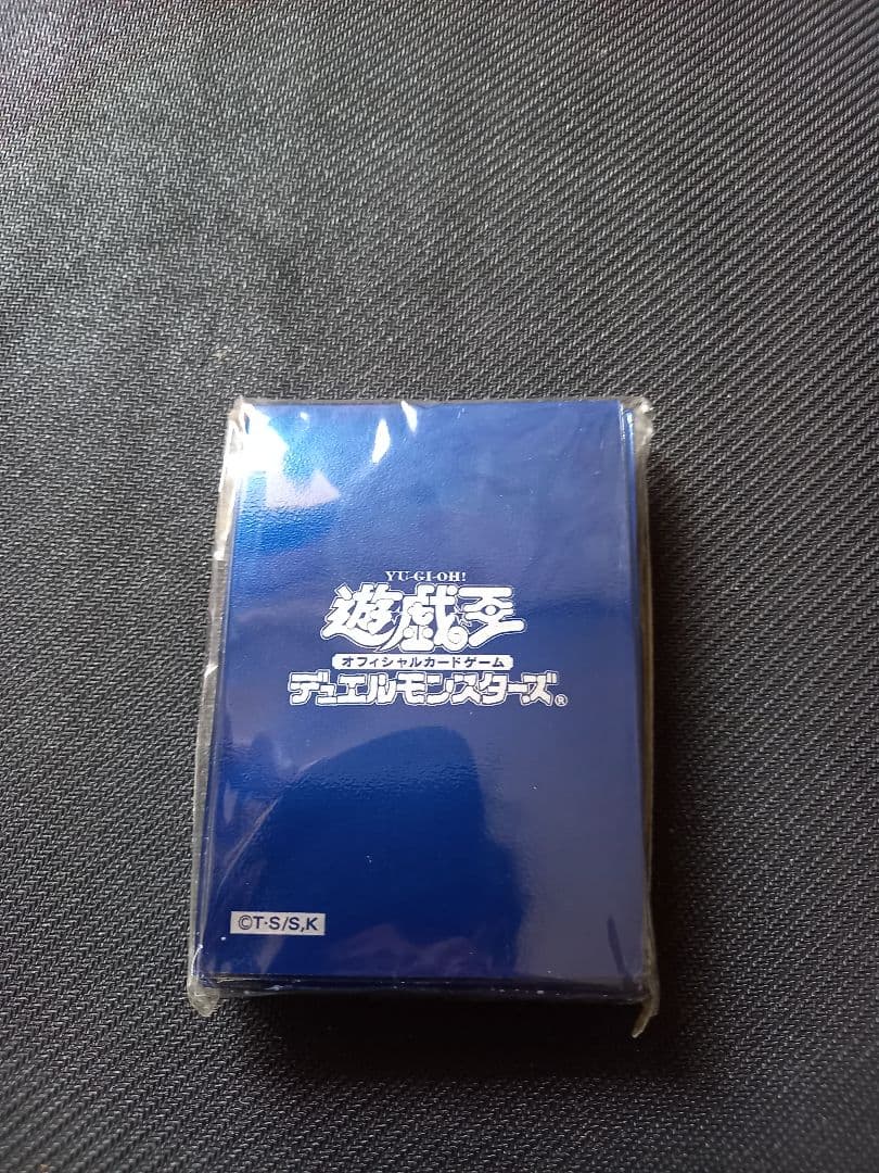 遊戯王　初期ロゴ　公式スリーブ　青　未使用　50枚