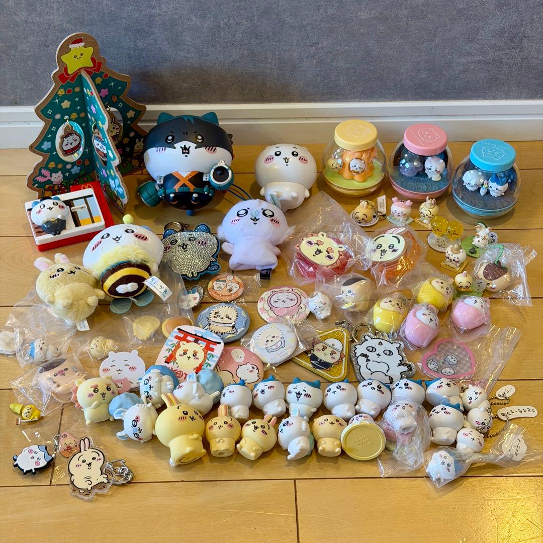 ちいかわ グッズ大量まとめ売り 50点以上 缶バッチ フィギュア キーホルダー
