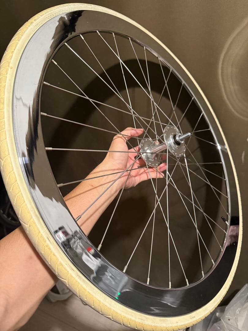 ピスト700cフロントホイール