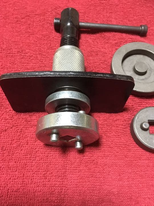 自動車用　リヤブレーキキャリパーツール