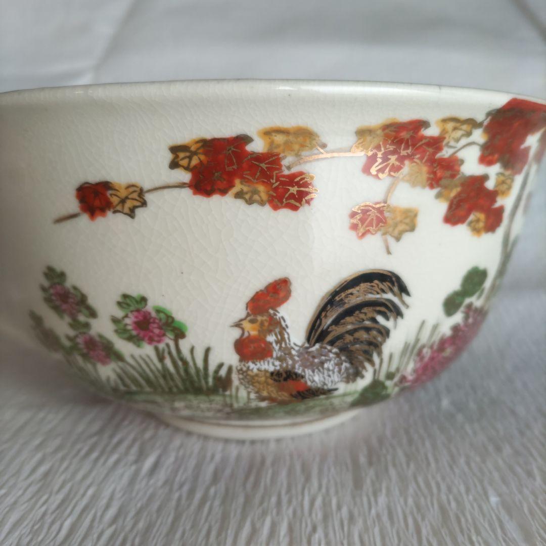 『鶏と紅葉の模様の陶器』工芸品・観賞用