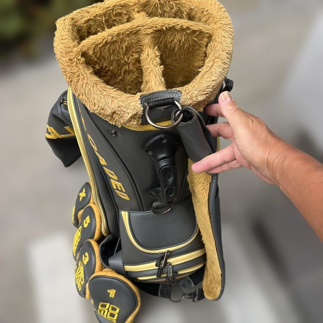 ドゥーカス Docus Reloaded キャディバッグ ヘッドカバーセット付属