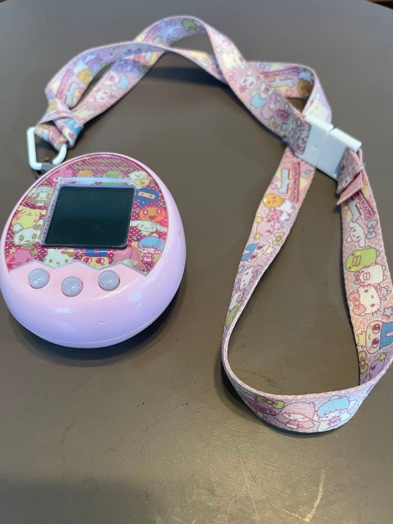 たまごっち　みくす　Tamagotchi mix サンリオ　ピンク　限定