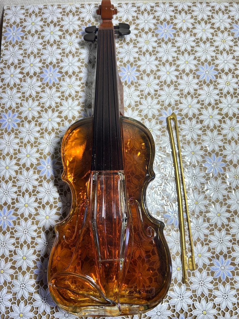 伸*也様 未開封　サントリーウイスキーローヤル バイオリン型ボトル　古酒