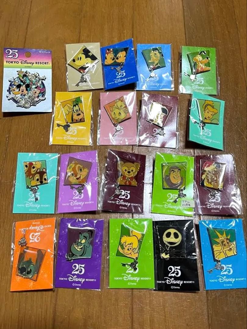 東京ディズニーリゾート 25周年 ピンバッジセット