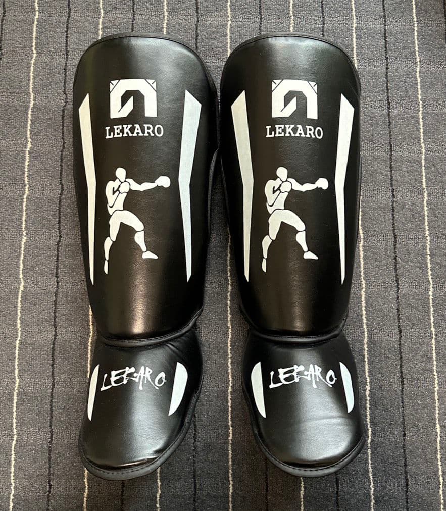 キックレガース　プロテクター　キックボクシング　ムエタイ　格闘技　Sサイズ