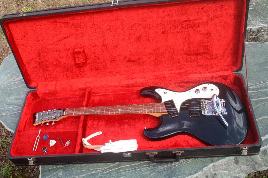 全音Morales ZES-300 “Ventures” 60年代＋ハードケース