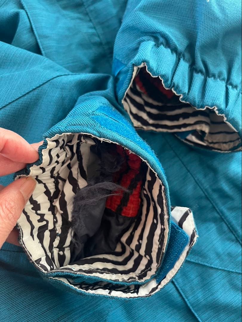 最終特別お値下げ❣️VOLCOMスノーボードウェア Lサイズ 上下セット　暖かい