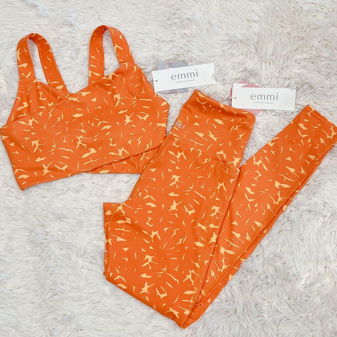 ■新品■emmi yoga エミヨガ　トップス&レギンス　上下セット　7-9号