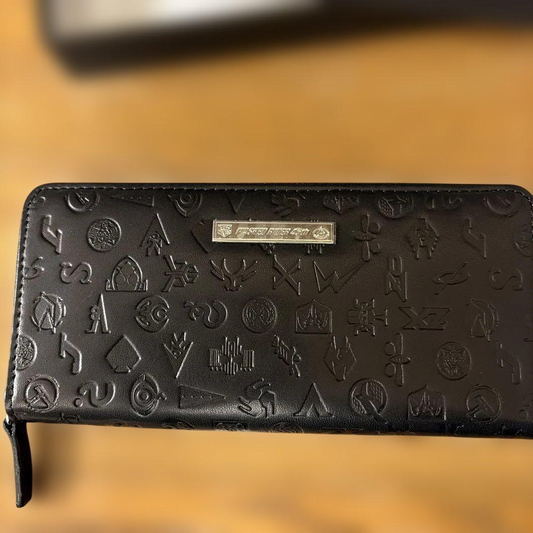 仮面ライダーシリーズ45周年記念　本革ラウンド長財布