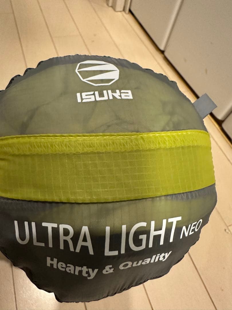 イスカISUKA ウルトラライトネオ 軽量寝袋　夏用シュラフ送料込み