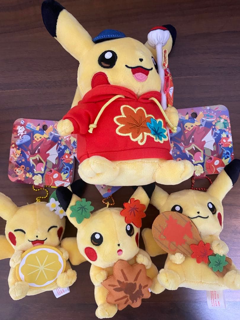 ポケモンセンターヒロシマ限定　ピカチュウぬいぐるみ4つ