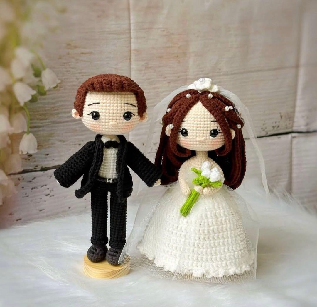 新郎新婦の毛糸人形