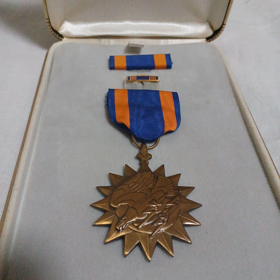 勲章　米軍エアーメタル勲章　美品箱あり