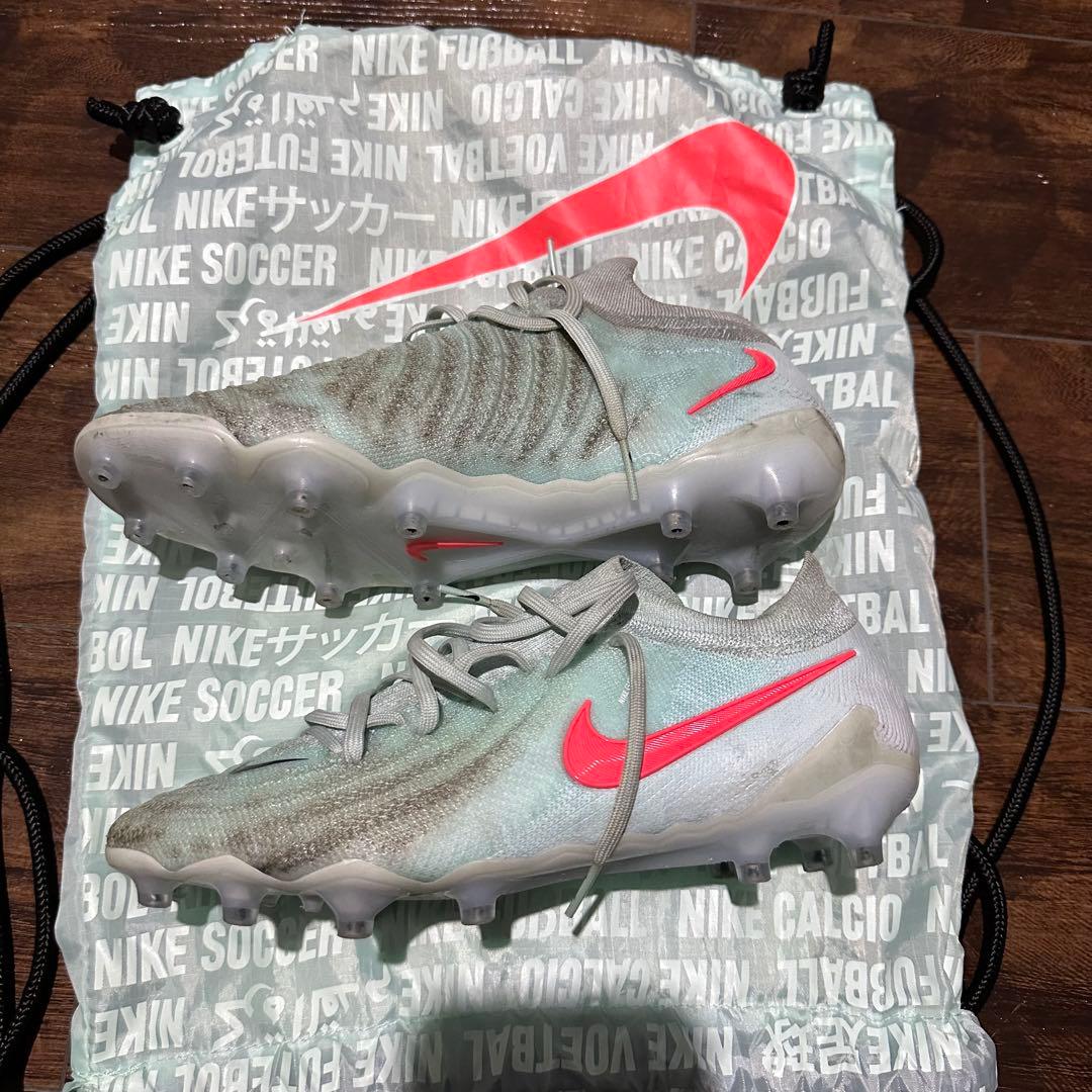 期間限定値下げ！　24.0cm ナイキ　ファントムGX2 エリートAGプロ