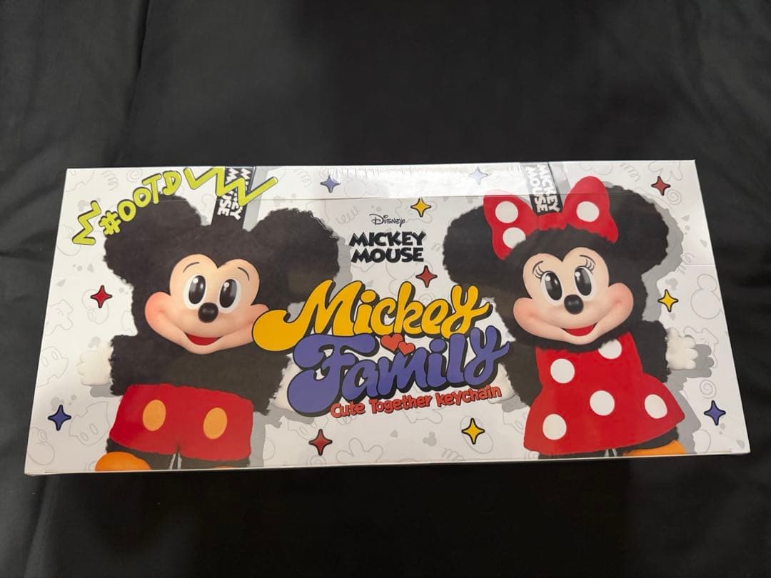 ポップマートDisney Mickey Familyシリーズ　キーチェーン