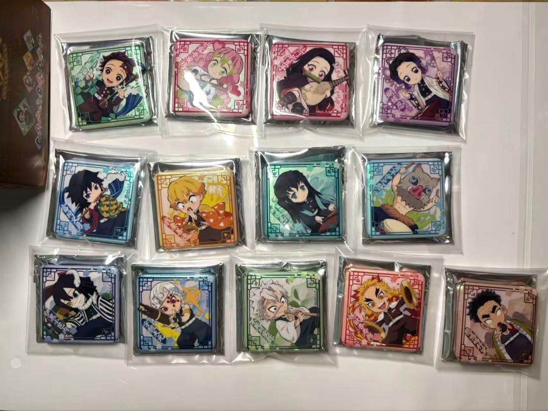 鬼滅の刃　無限城編　中国限定　中国楽器シリーズ　ダイヤ型　缶バッジbox