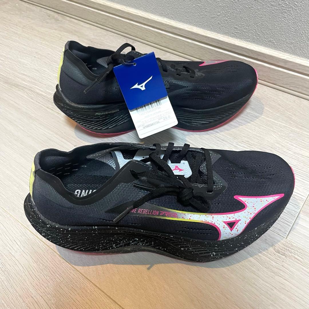 新品未使用　ミズノ　ウェーブリベリオンプロ2 25.0センチ