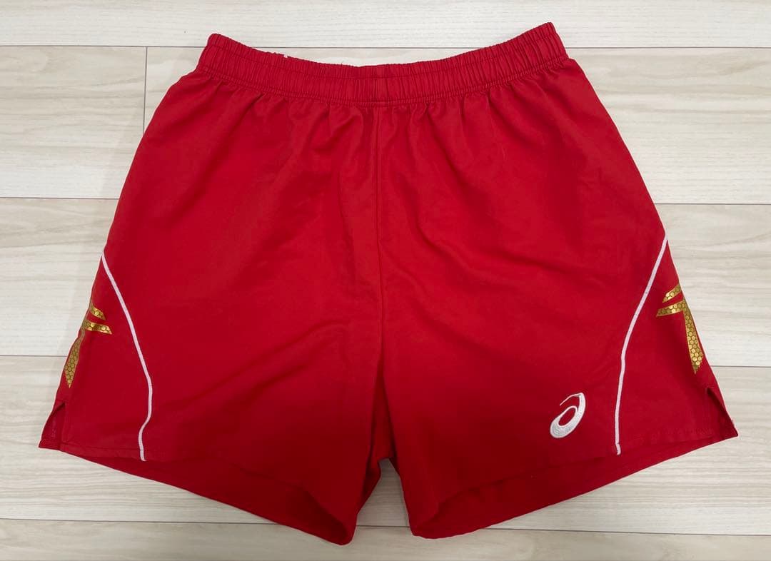 バレーボールパンツ 赤 ホワイトライン 金装飾