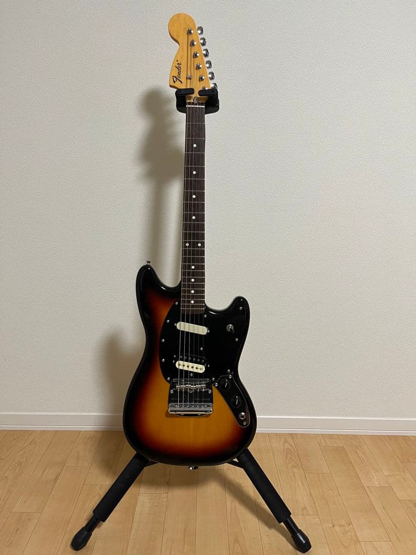 ギター Fender Mustang Limited Run Reverse Head