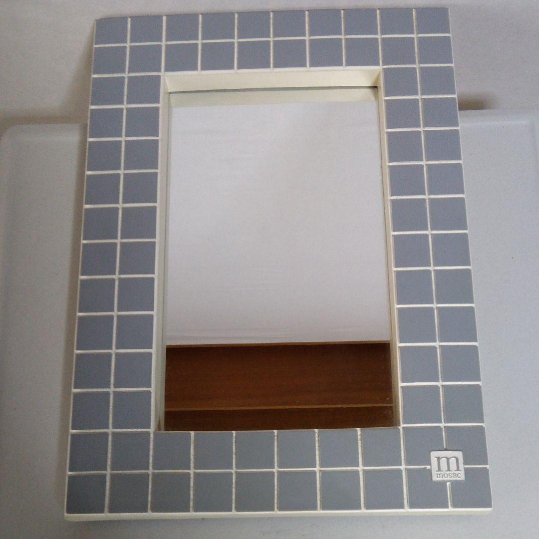 額縁入り鏡です。