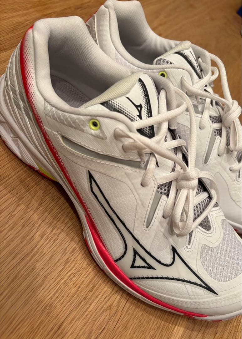 ミズノ　屋内用シューズ　ウエーブエクシード TOUR 5 AC