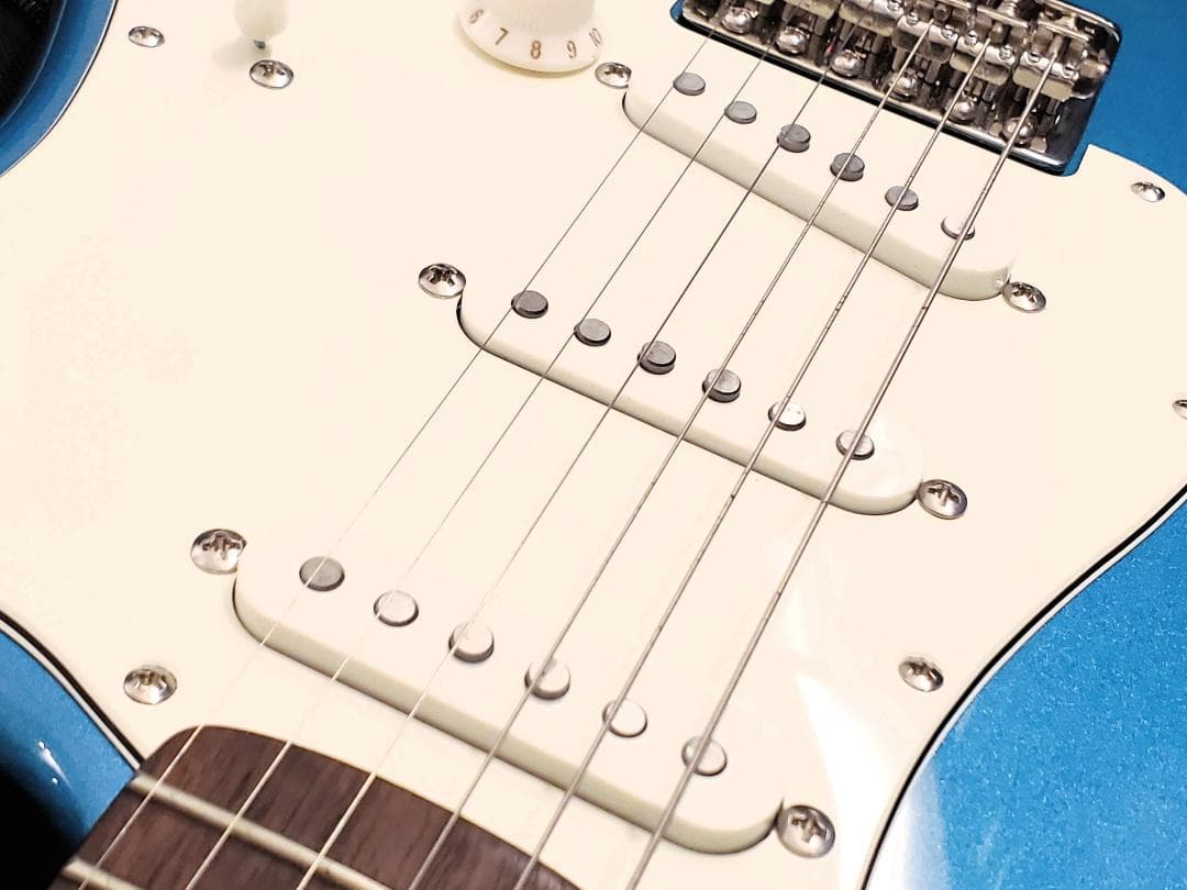 新品に近い★Classic Vibe '60s Stratocaster LPB