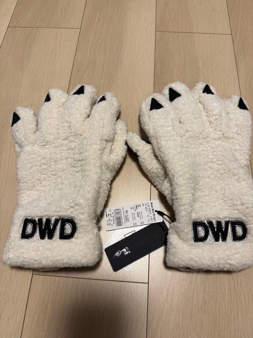 ダンスウィズドラゴン手袋白