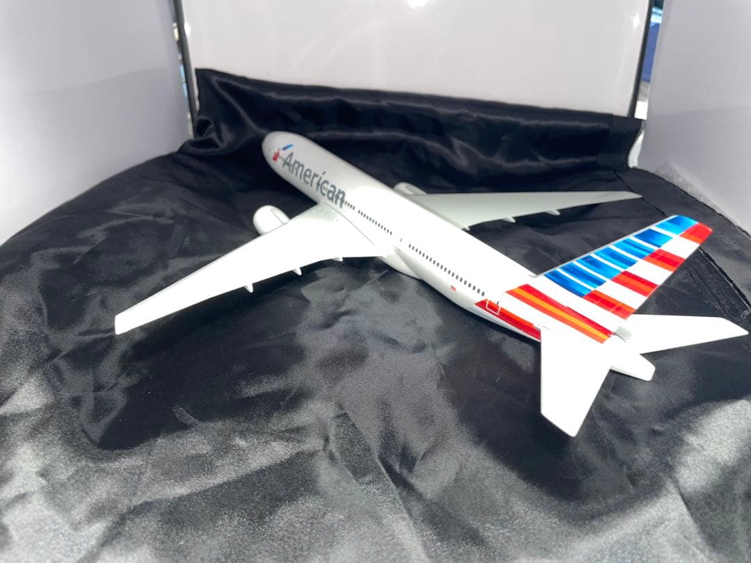 [美品]PACMIN B777-200ER アメリカン航空 台座付き 1/200