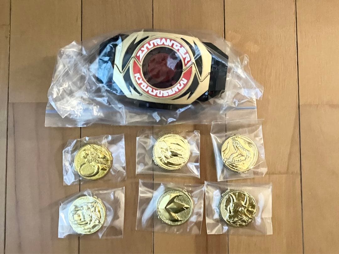 恐竜戦隊ジュウレンジャー DX変身アイテム ドラゴンバックラー 守護獣メダル