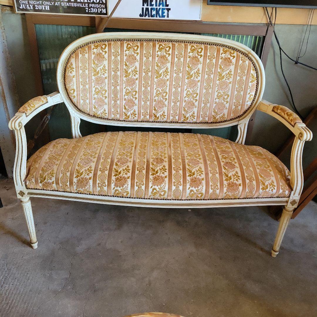 送料込み　アンティーク　フレンチスタイル ソファ ベージュ・ゴールド系
