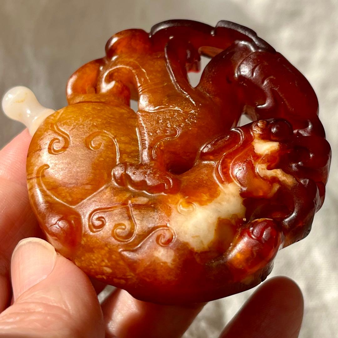 和田玉 赤玉 鼻煙壺 嗅ぎタバコケース 古玉 手彫 彫刻 神獣 軟玉 ネフライト