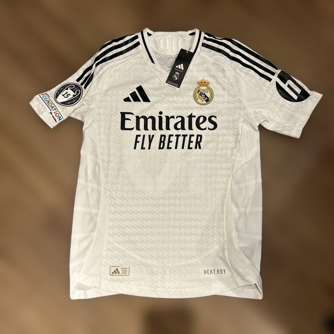 レアルマドリード　モドリッチ　ユニフォーム