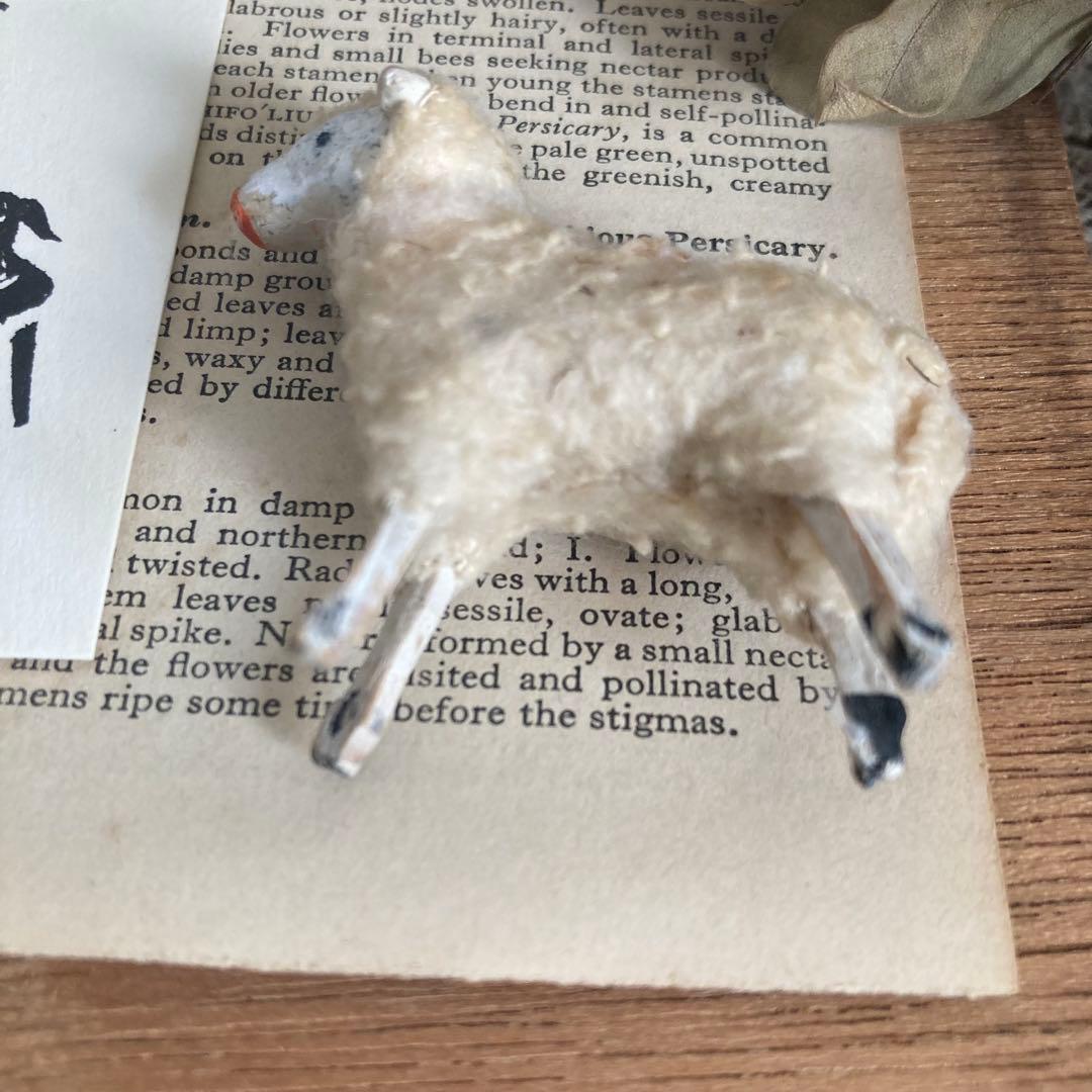 【希少】ドイツアンティーク　儚げな羊さん　A