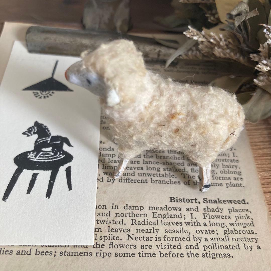 【希少】ドイツアンティーク　儚げな羊さん　A