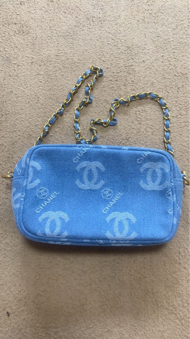 CHANEL デニム ロゴショルダーバッグ　ノベルティ