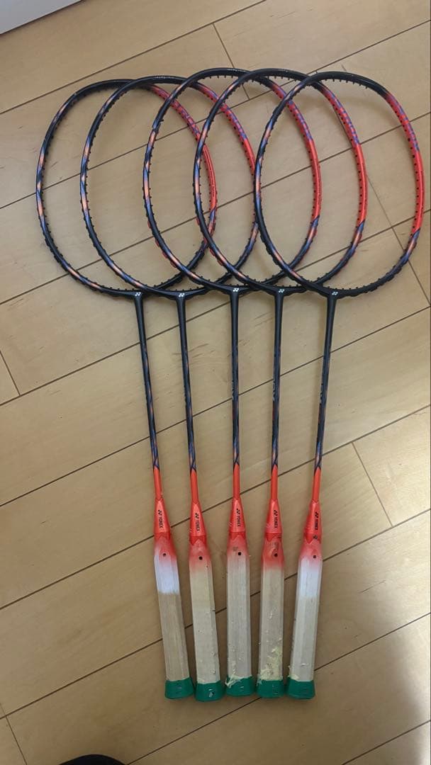 バドミントンラケット ヨネックス アストロクス77Pro