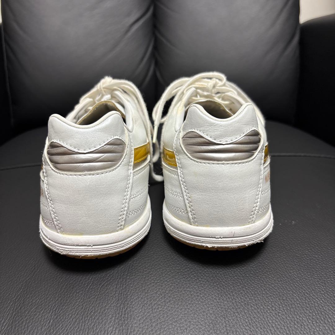 【限定品】MIZUNO モレリア イン ホワイトゴールド　28cm ミズノ