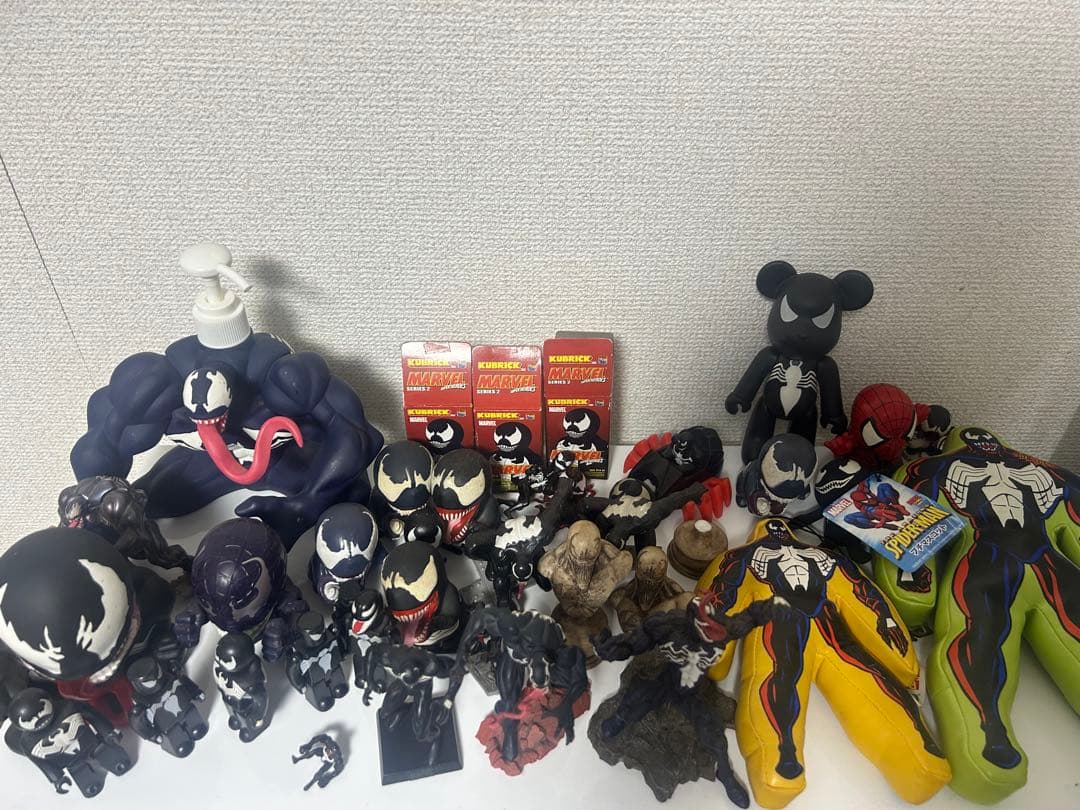 ヴェノムフィギュアセット スパイダーマンVenom フィギュア マーベル