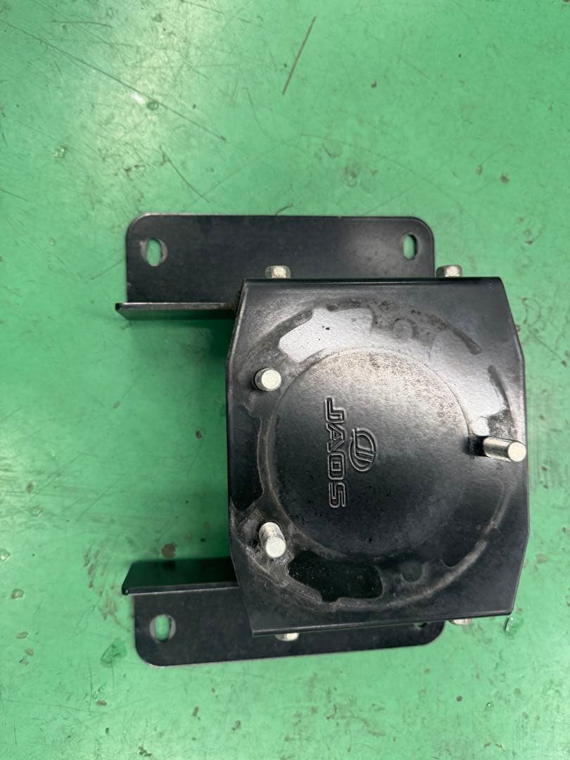 JB64 JB74 JC74 ジムニー スペアタイヤブラケット